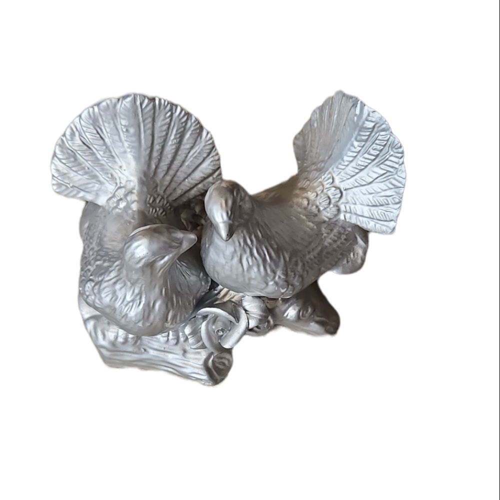 HP Gray metal pigeons home decoration